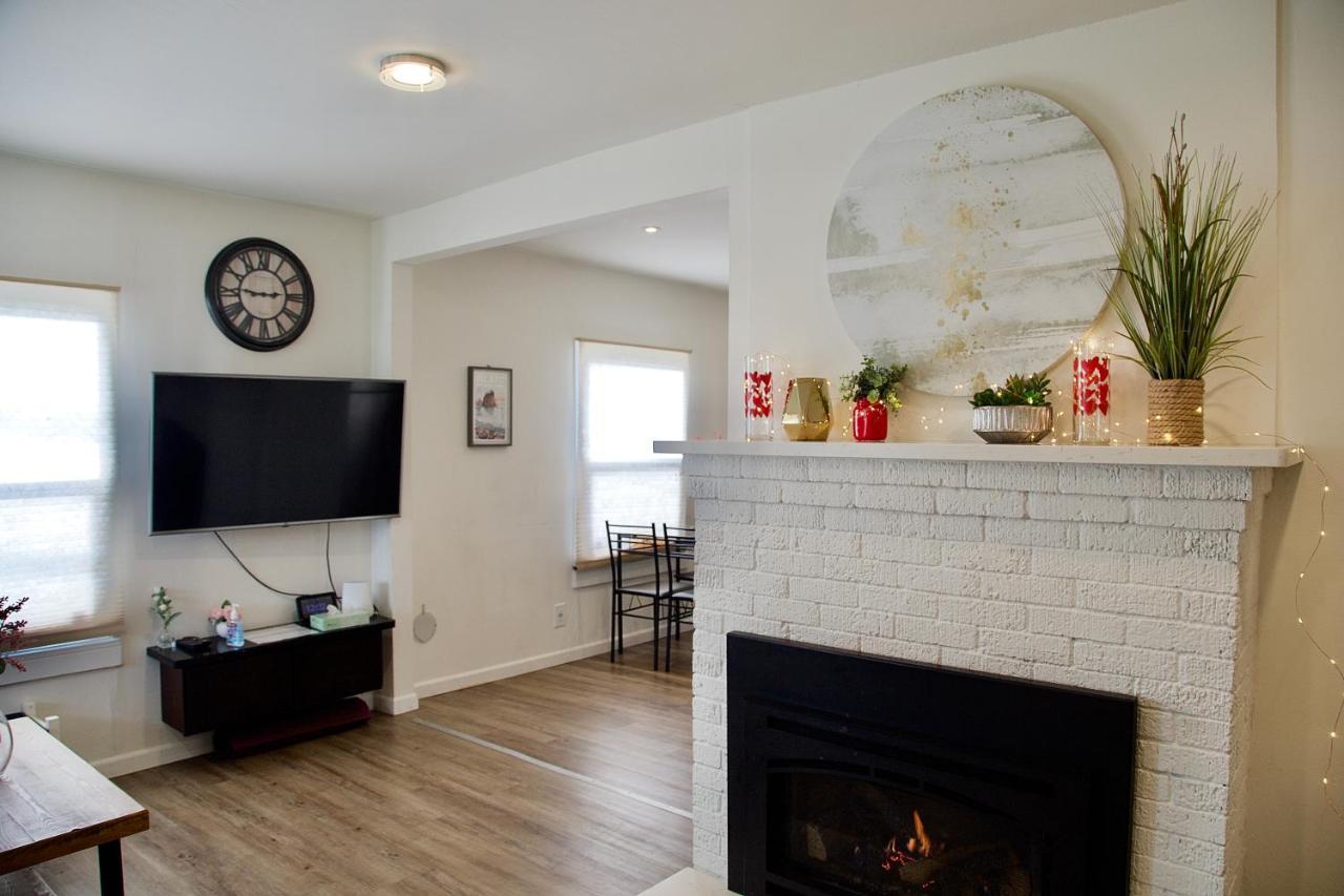 Cozy Home Conveniently Located With King Bed Tacoma Esterno foto